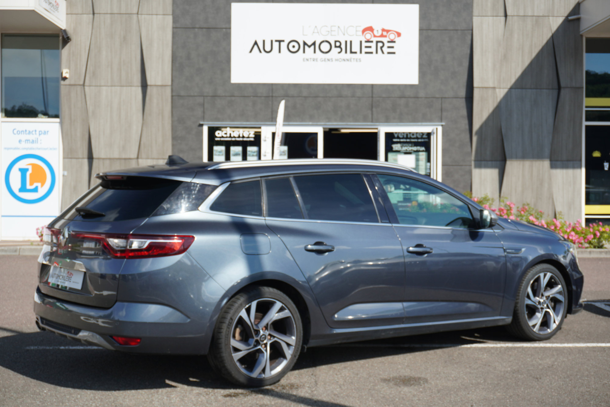 Renault Megane — 5