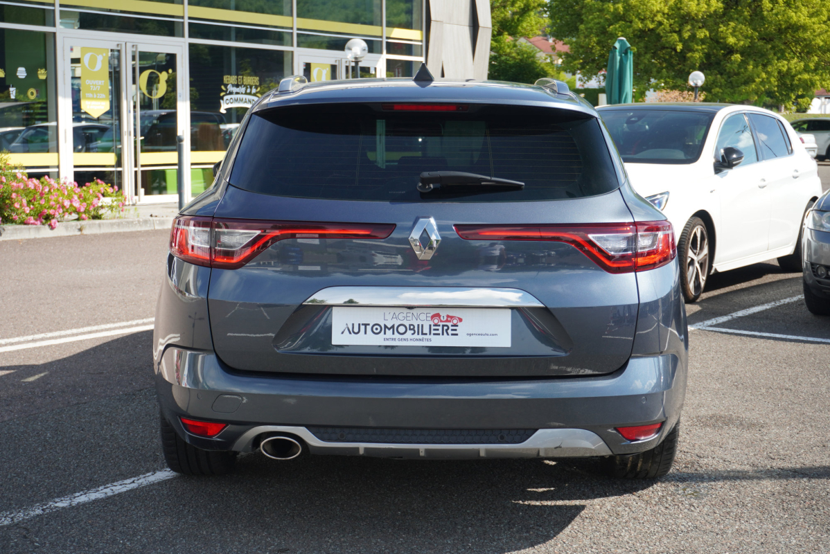 Renault Megane — 6