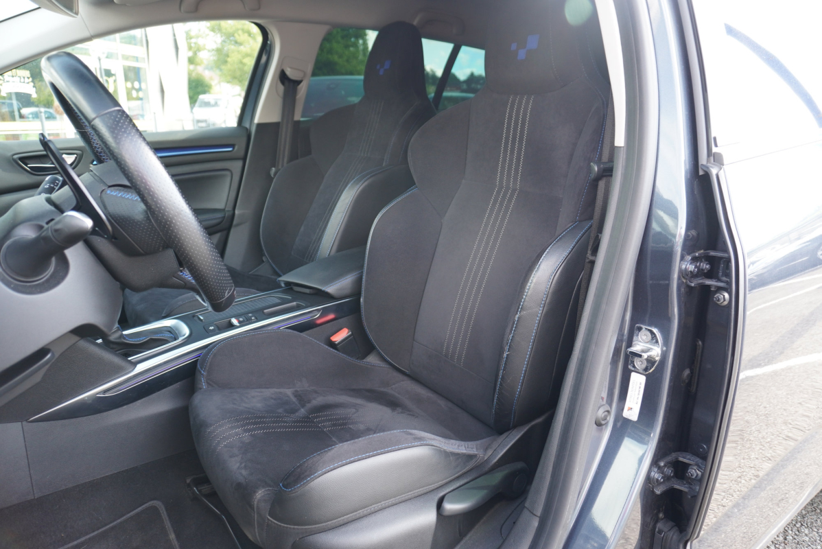 Renault Megane — 9