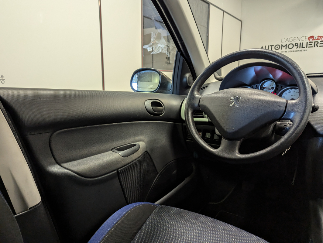 Peugeot 206+ — 8