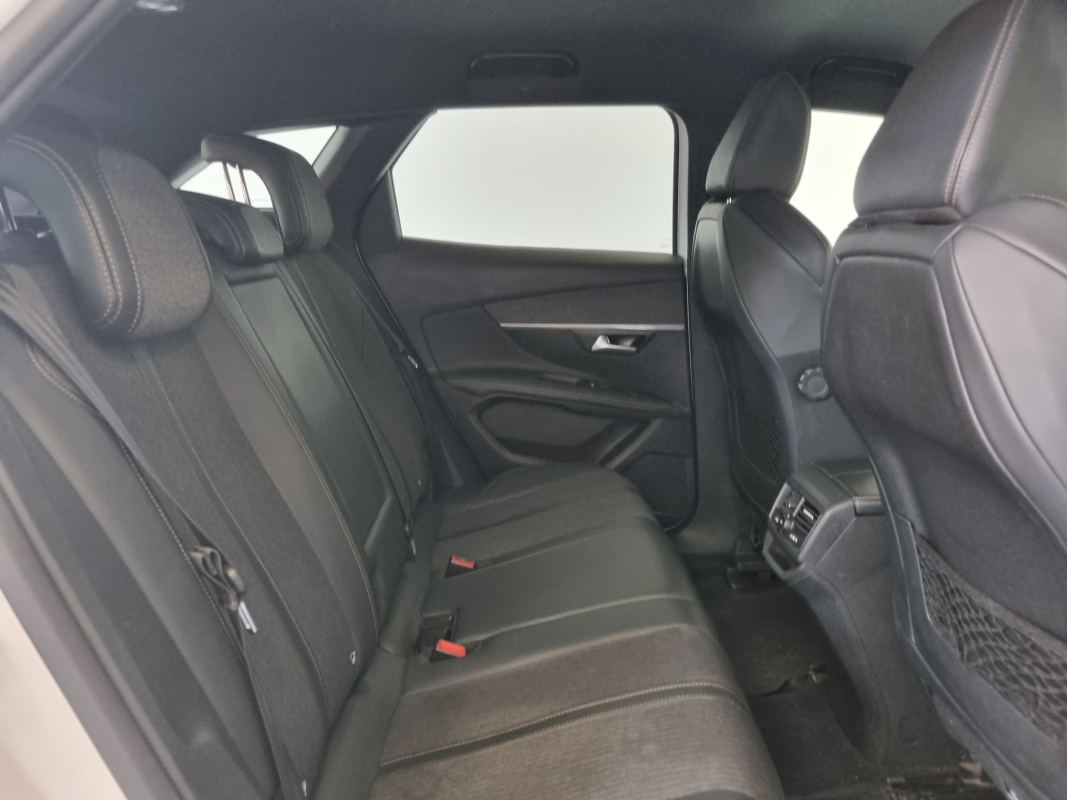 Peugeot 3008 — 17
