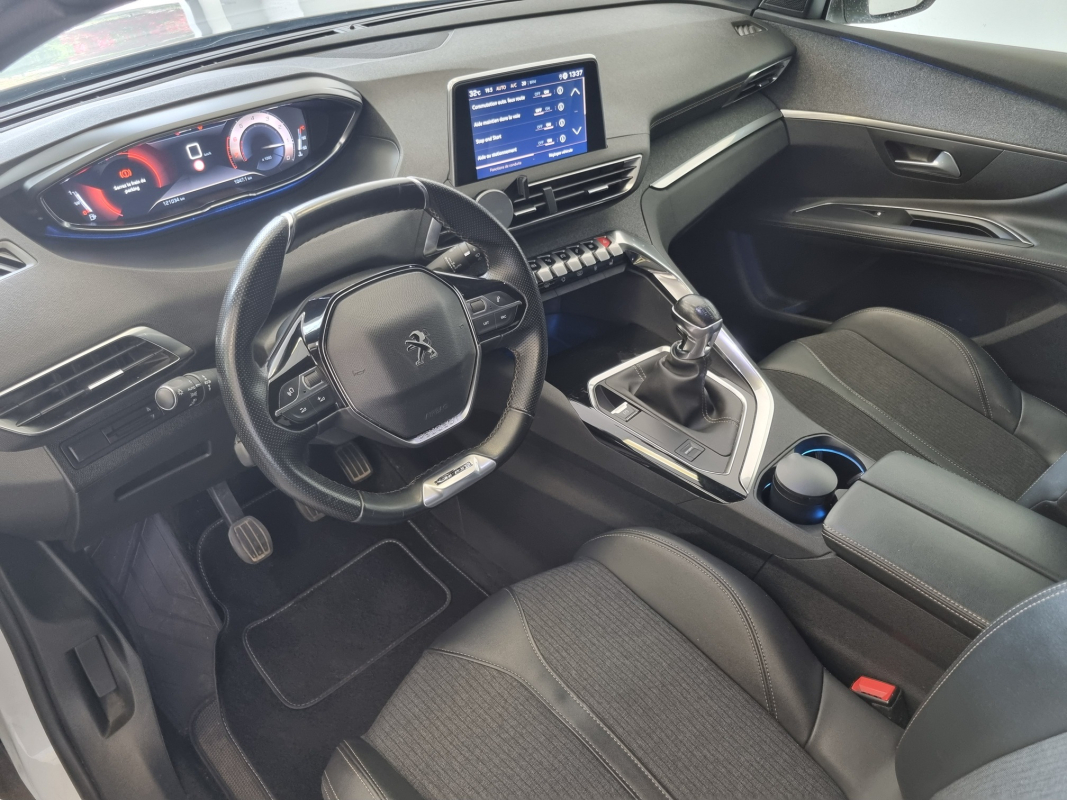 Peugeot 3008 — 10