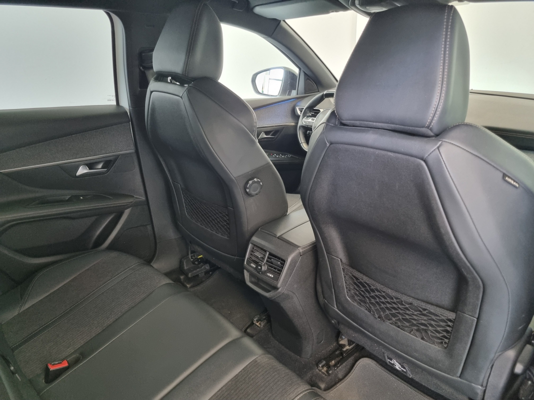 Peugeot 3008 — 18