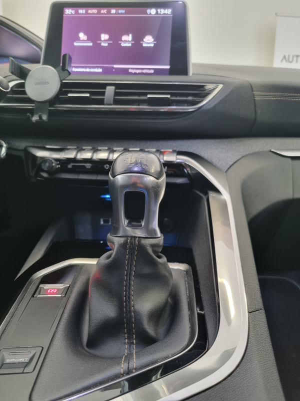 Peugeot 3008 — 28