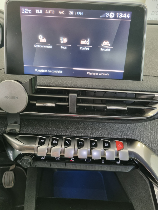 Peugeot 3008 — 29