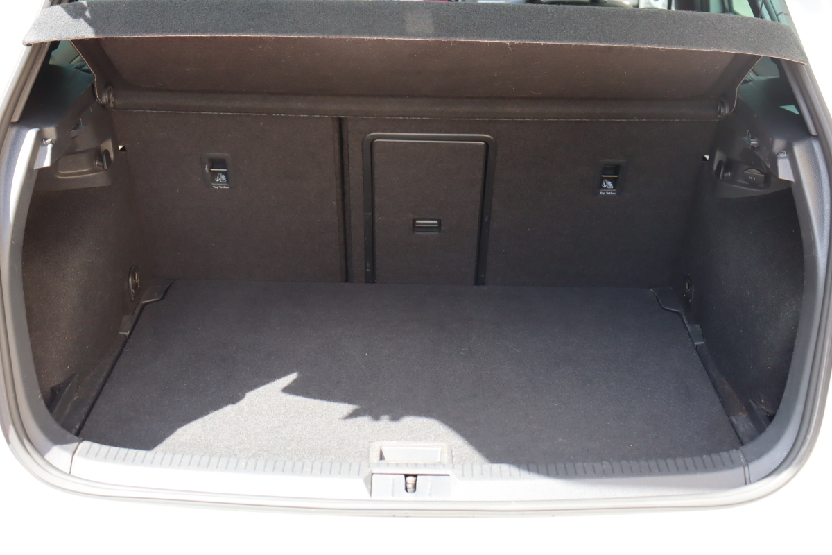 Volkswagen Golf — 28