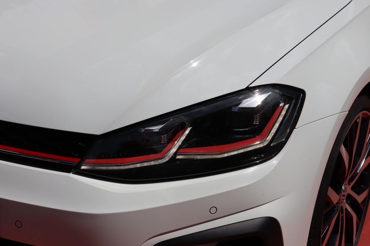 Volkswagen Golf — 35