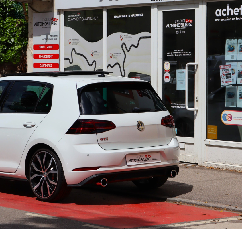 Volkswagen Golf — 6