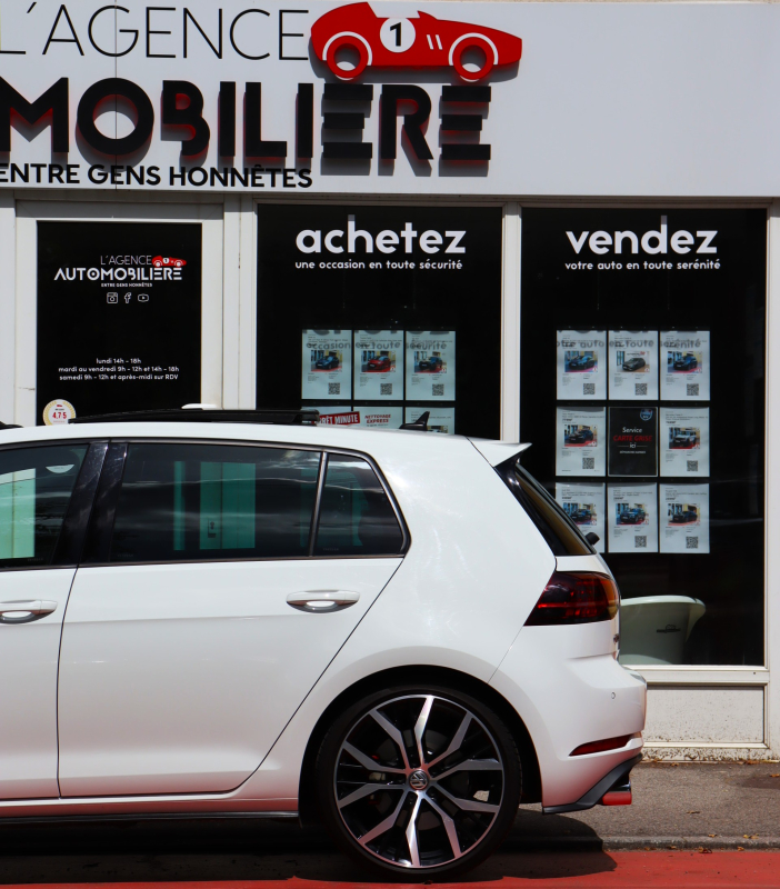 Volkswagen Golf — 4
