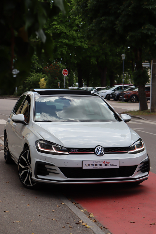 Volkswagen Golf — 9