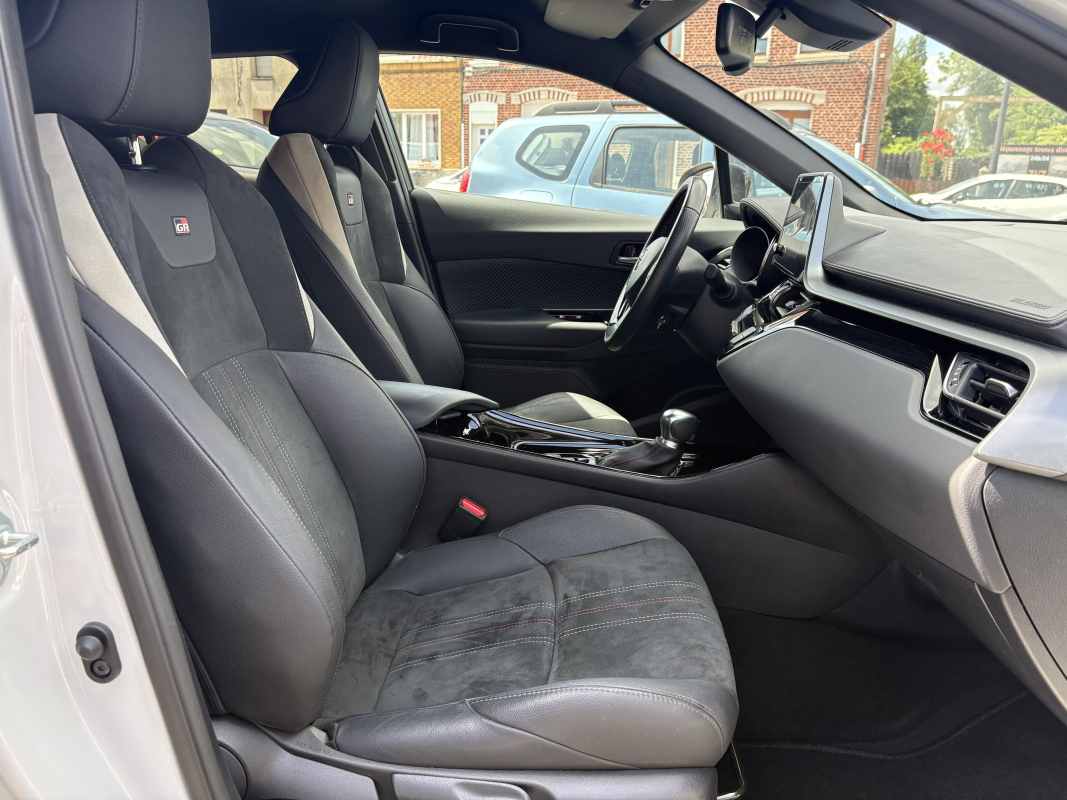Toyota C-HR — 12
