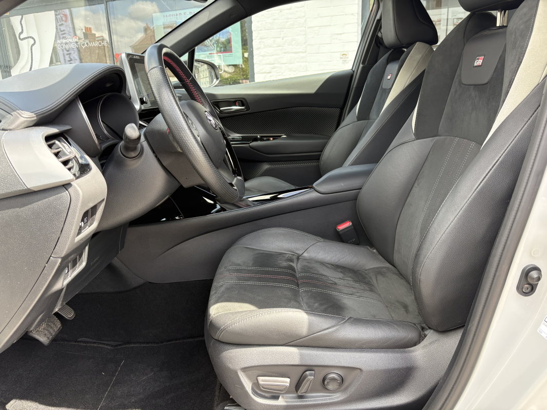 Toyota C-HR — 15