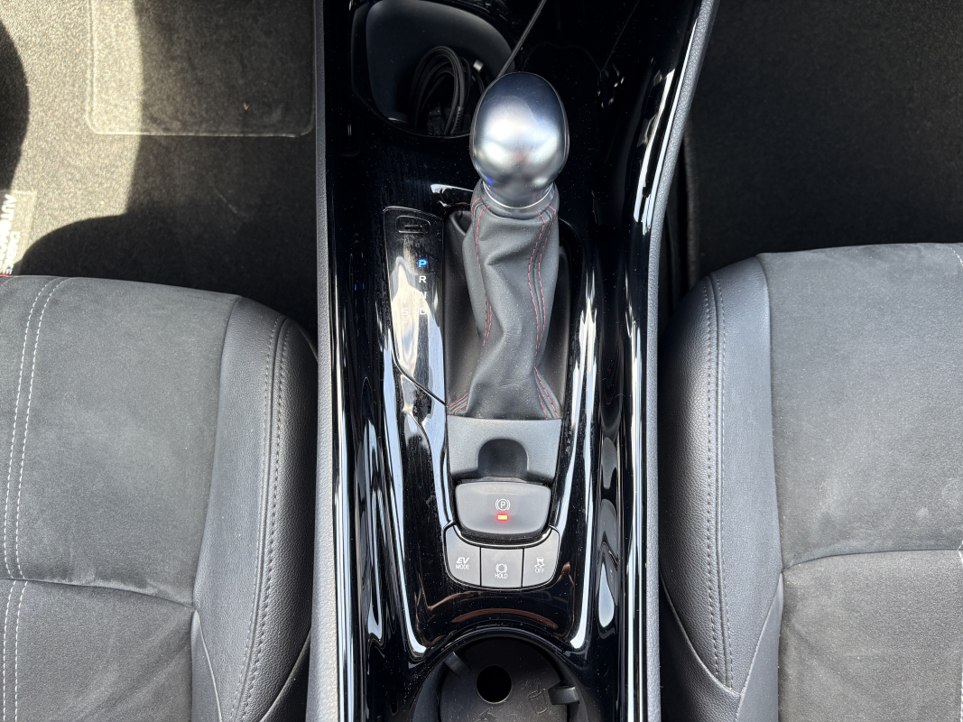 Toyota C-HR — 25