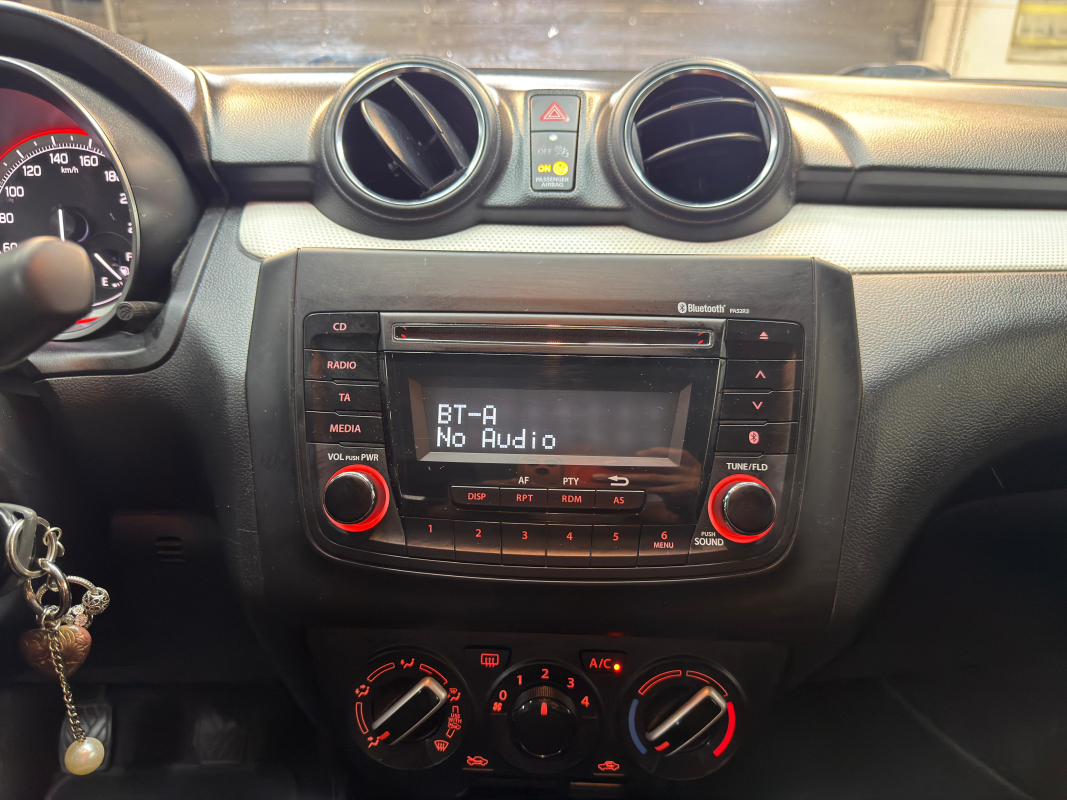 Suzuki Swift — 18