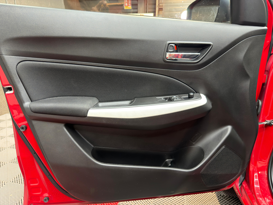 Suzuki Swift — 26