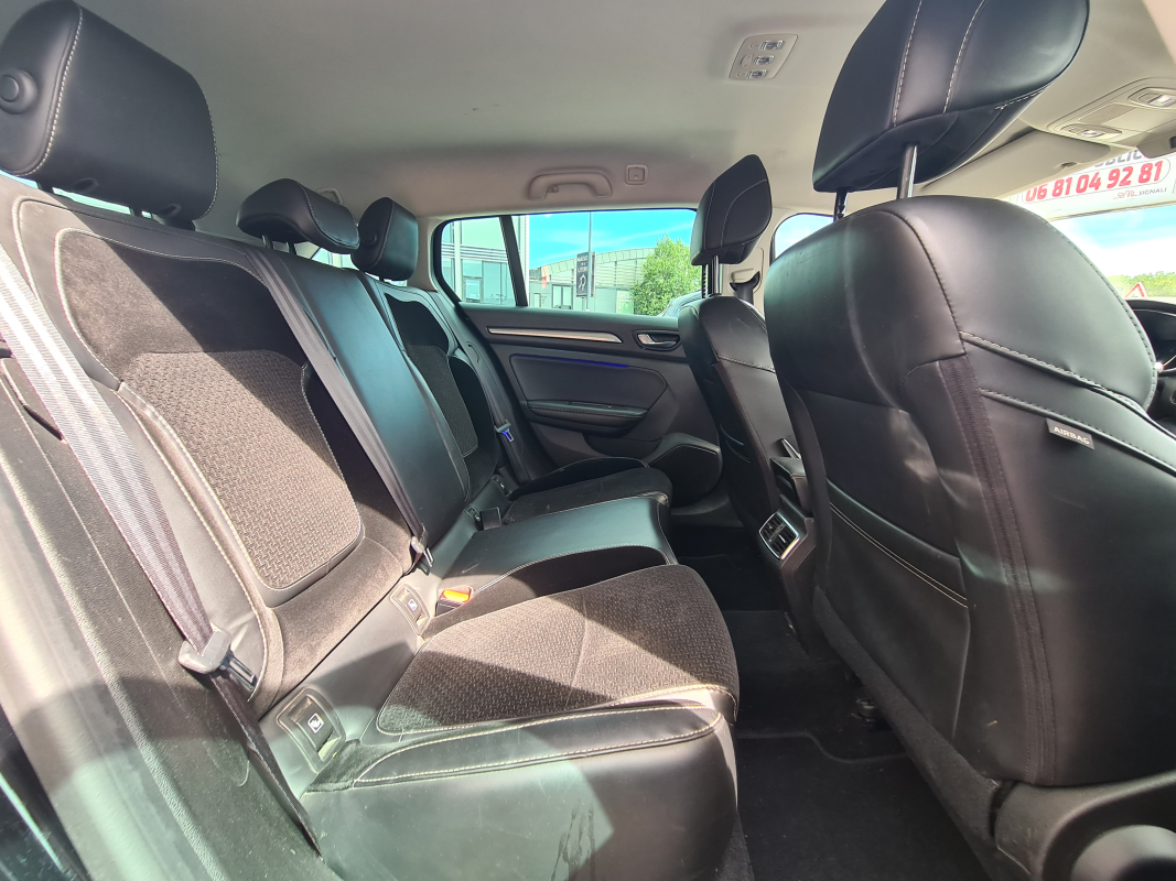 Renault Megane Estate — 11