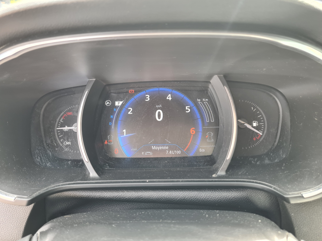 Renault Megane Estate — 14