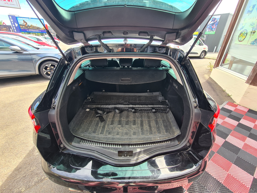 Renault Megane Estate — 10