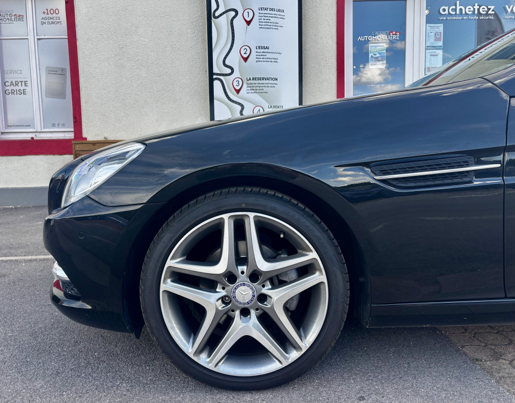 Mercedes SLK — 11