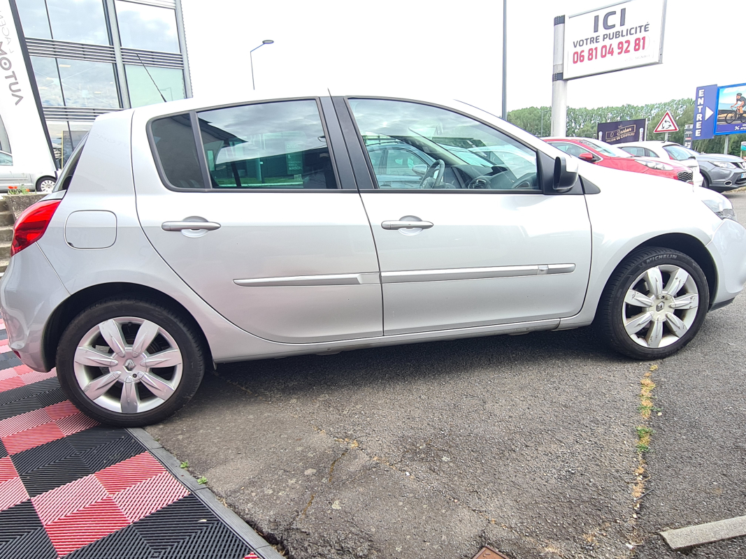 Renault Clio — 6