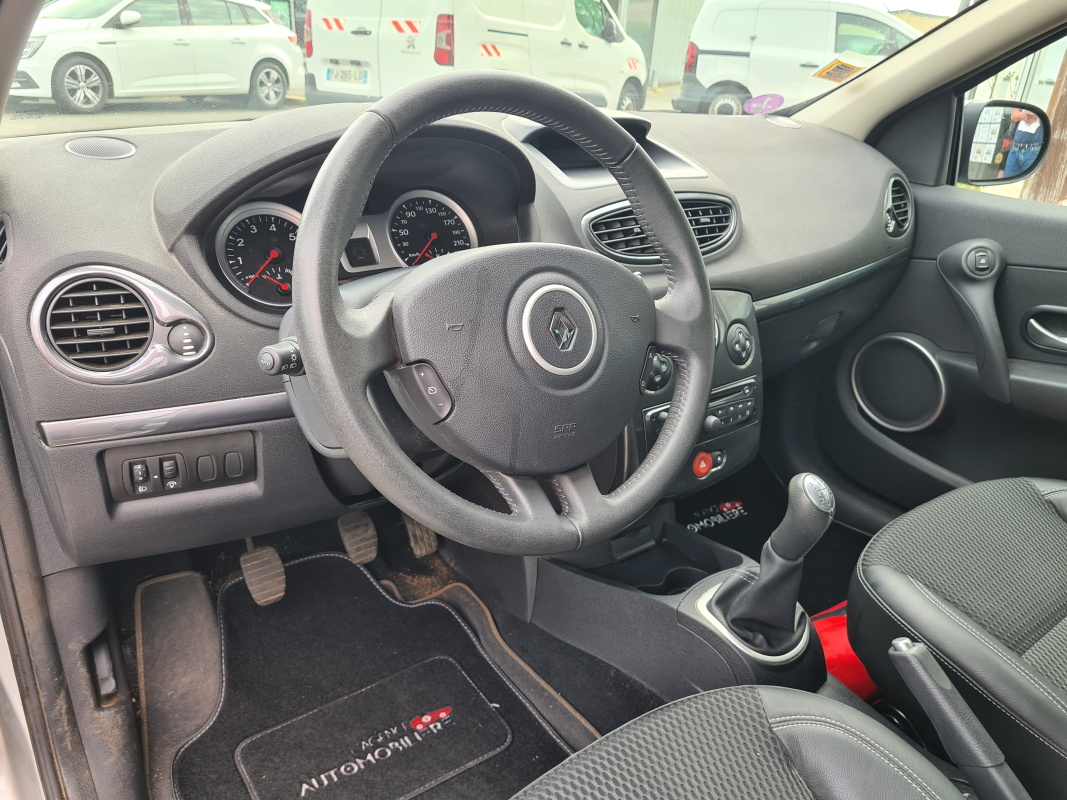 Renault Clio — 9