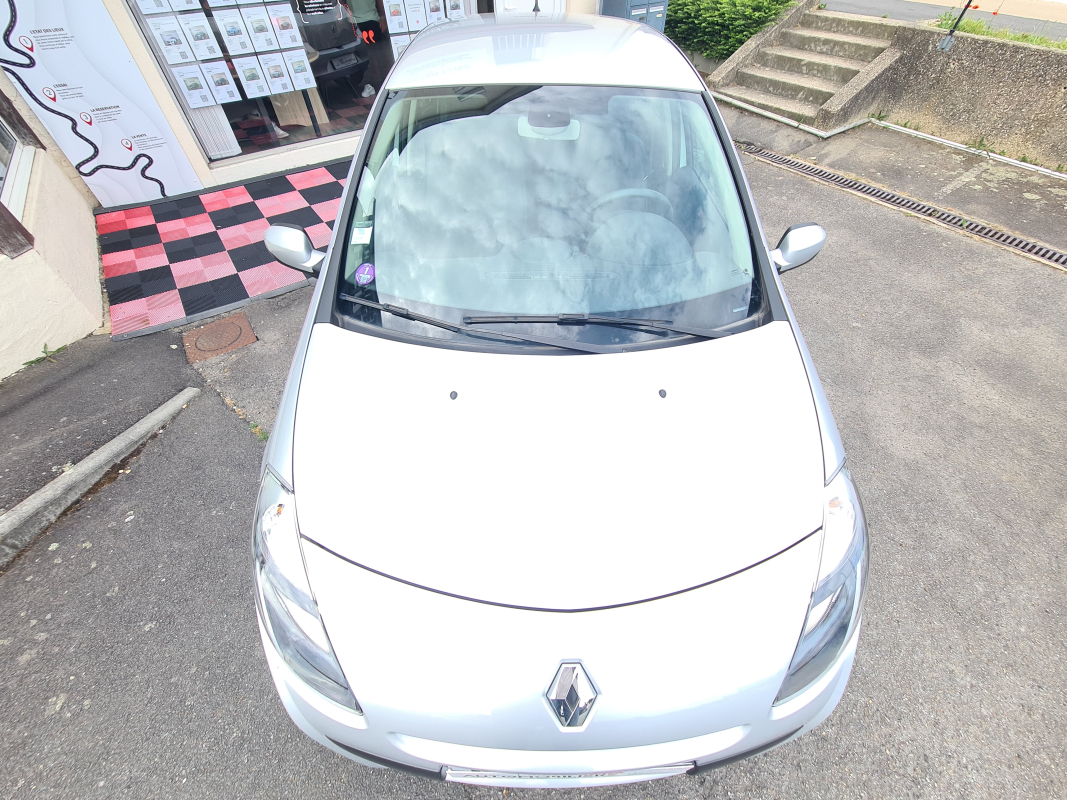 Renault Clio — 31