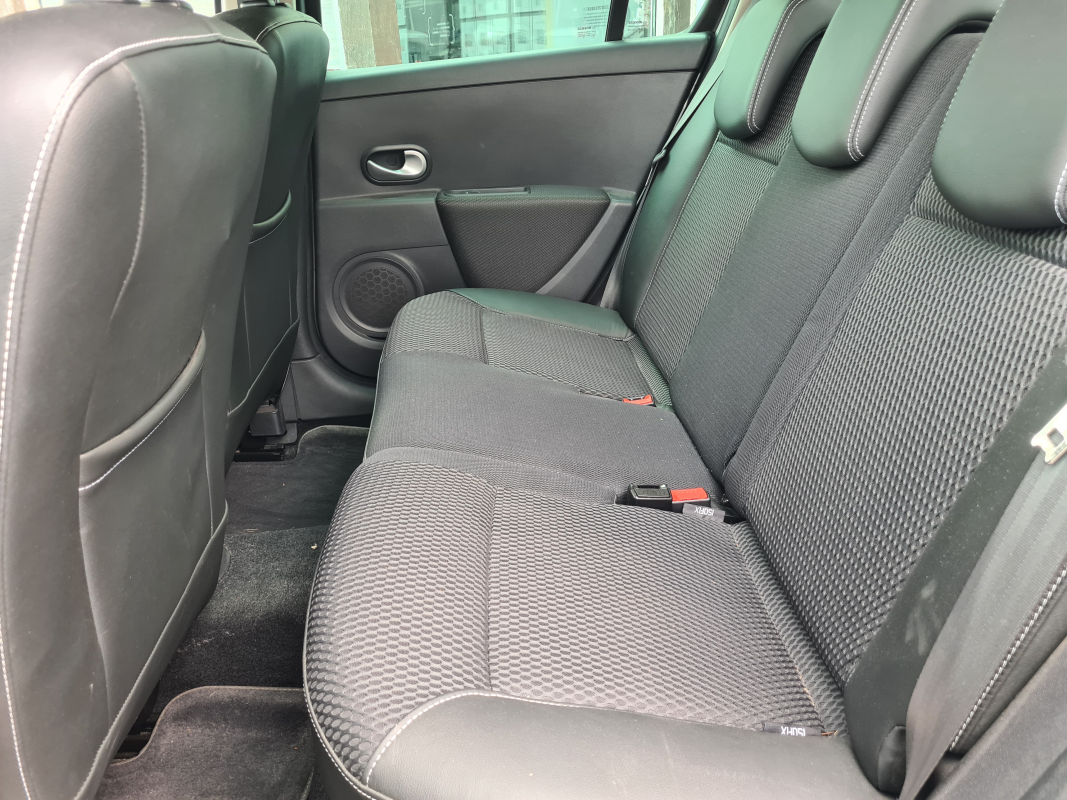 Renault Clio — 10