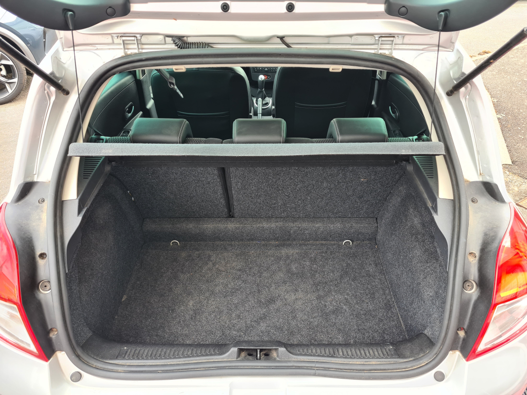 Renault Clio — 11