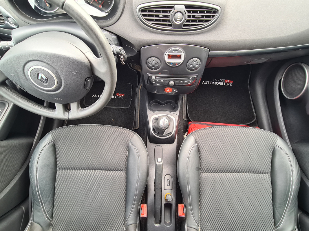 Renault Clio — 26