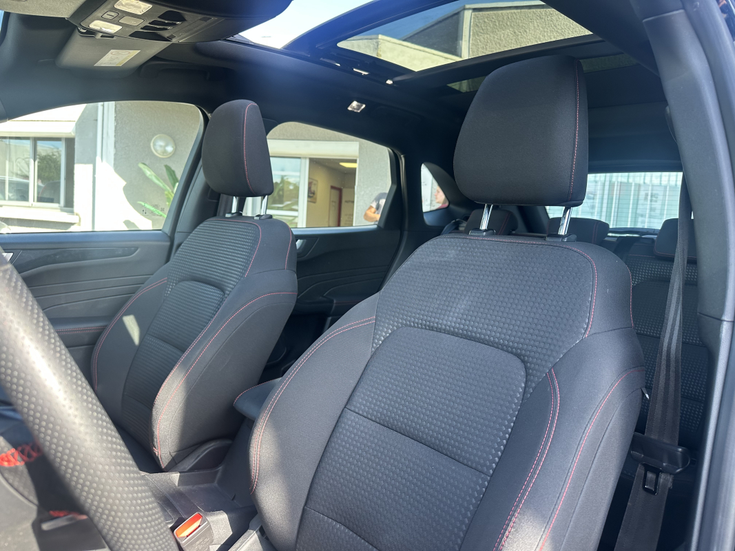 Ford Kuga — 12