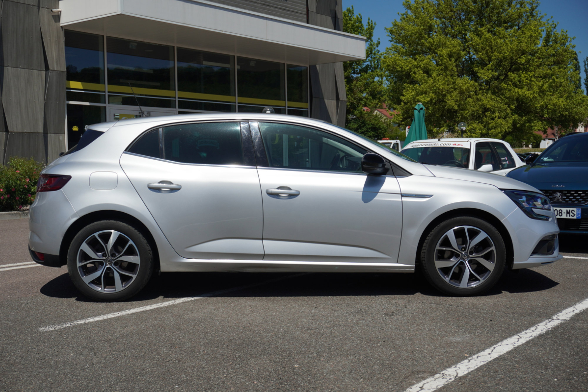 Renault Megane — 4