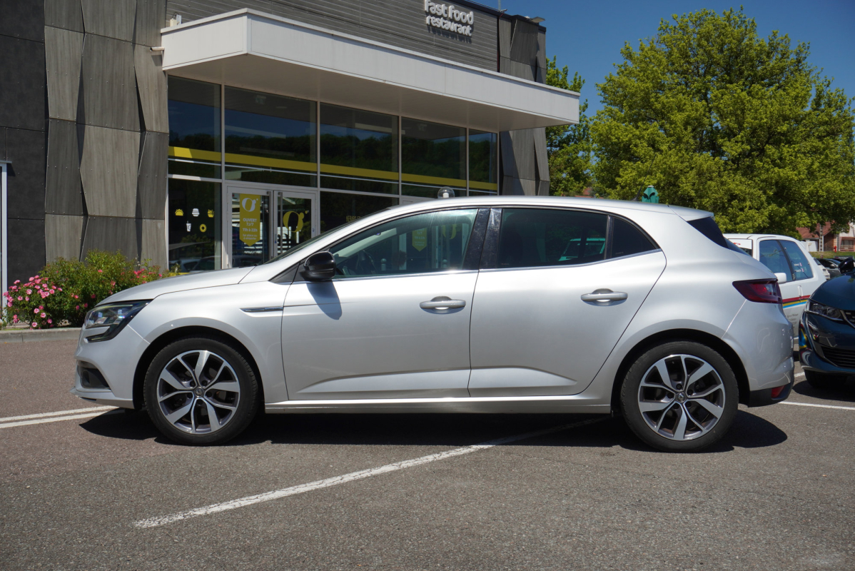 Renault Megane — 8