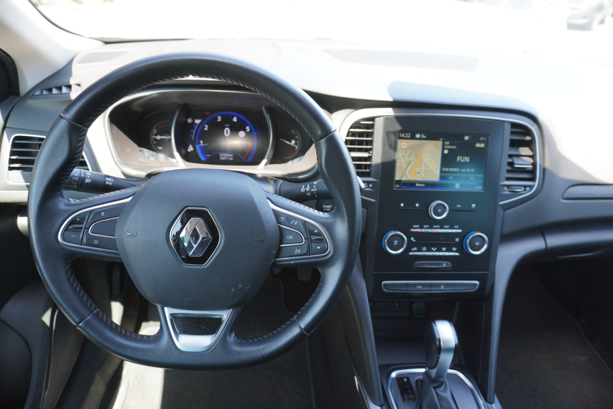 Renault Megane — 14