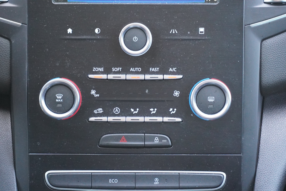 Renault Megane — 19