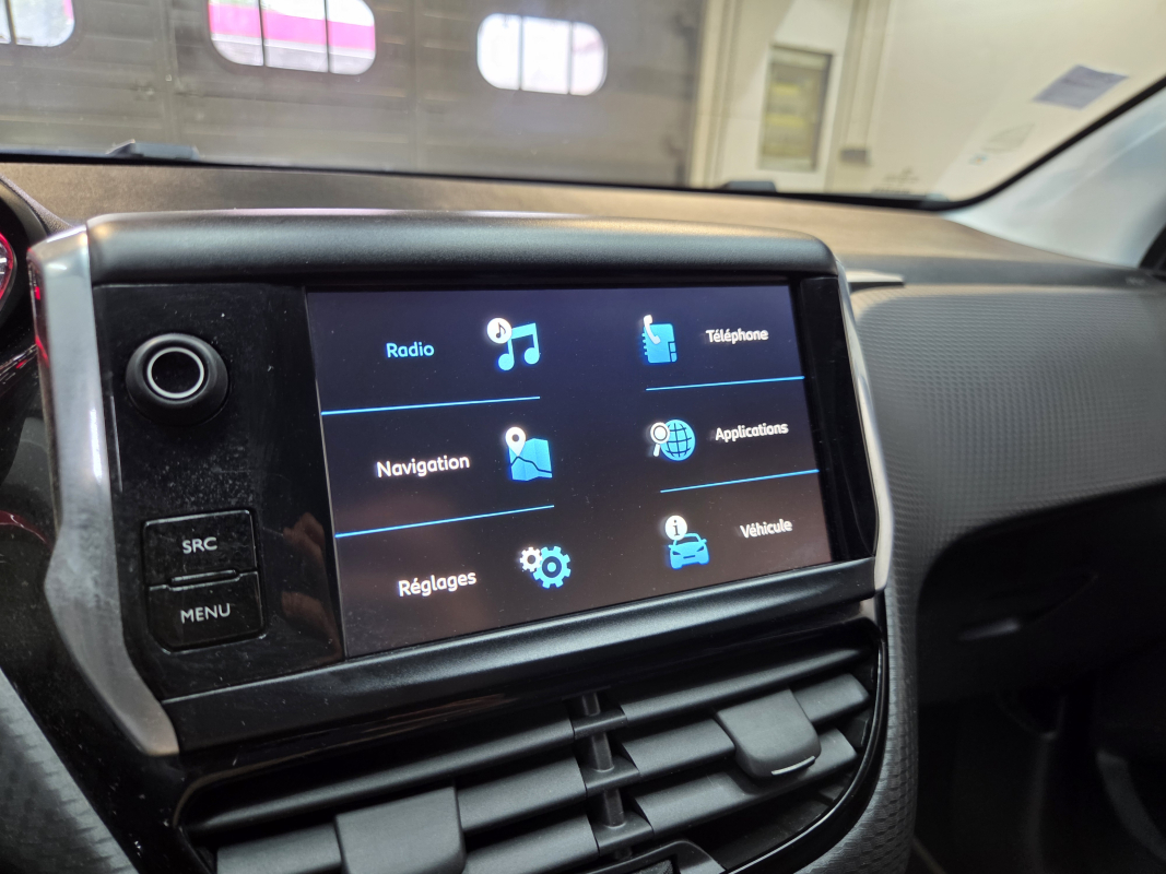 Peugeot 2008 — 16