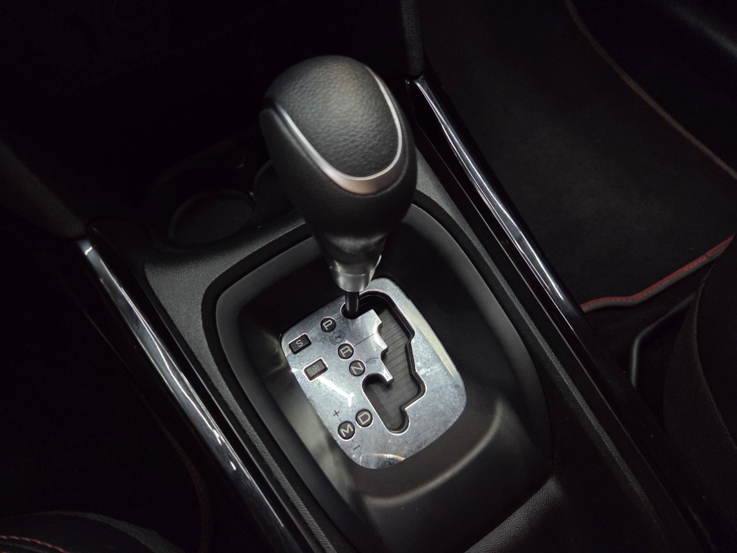 Peugeot 2008 — 17