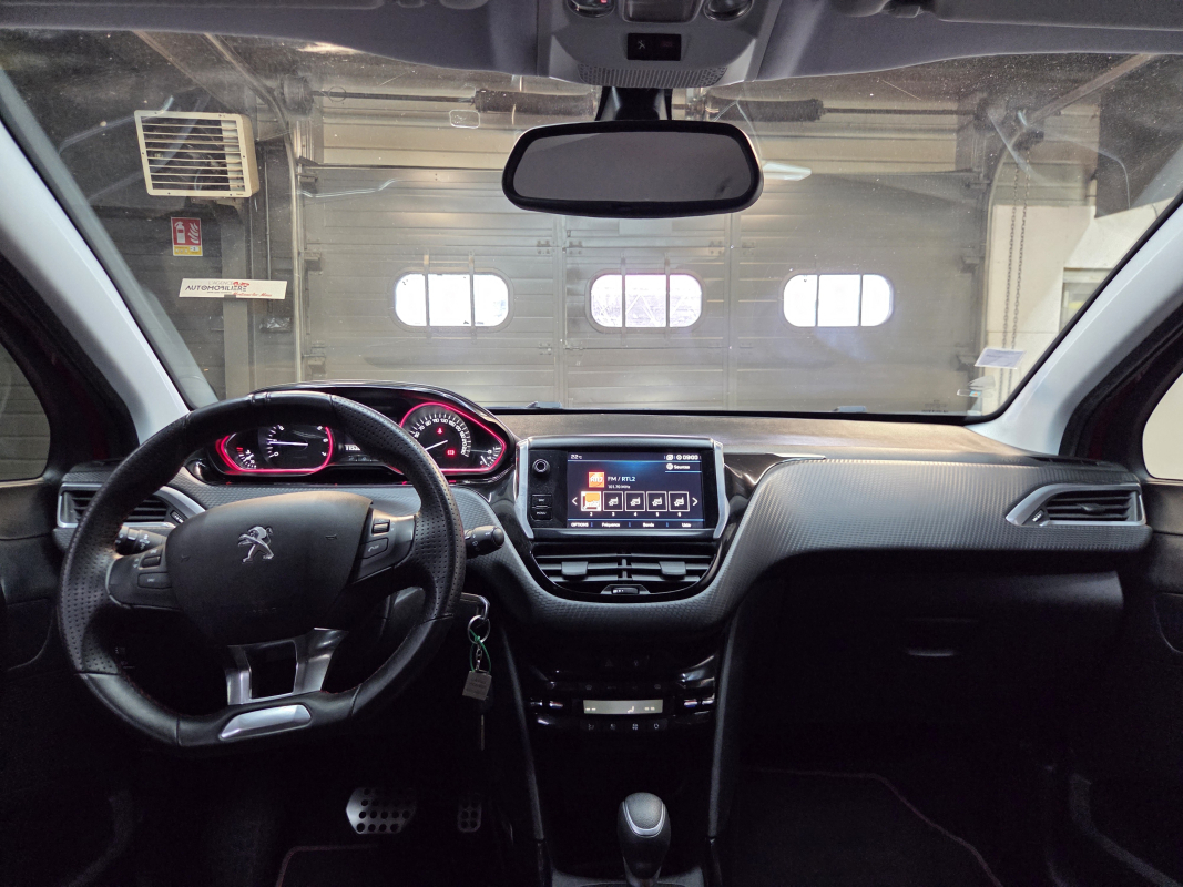 Peugeot 2008 — 14