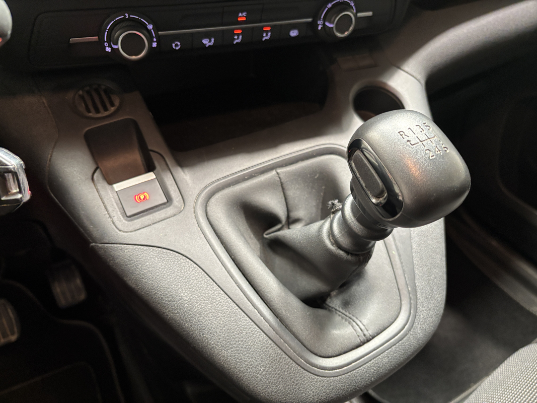 Peugeot Partner — 19