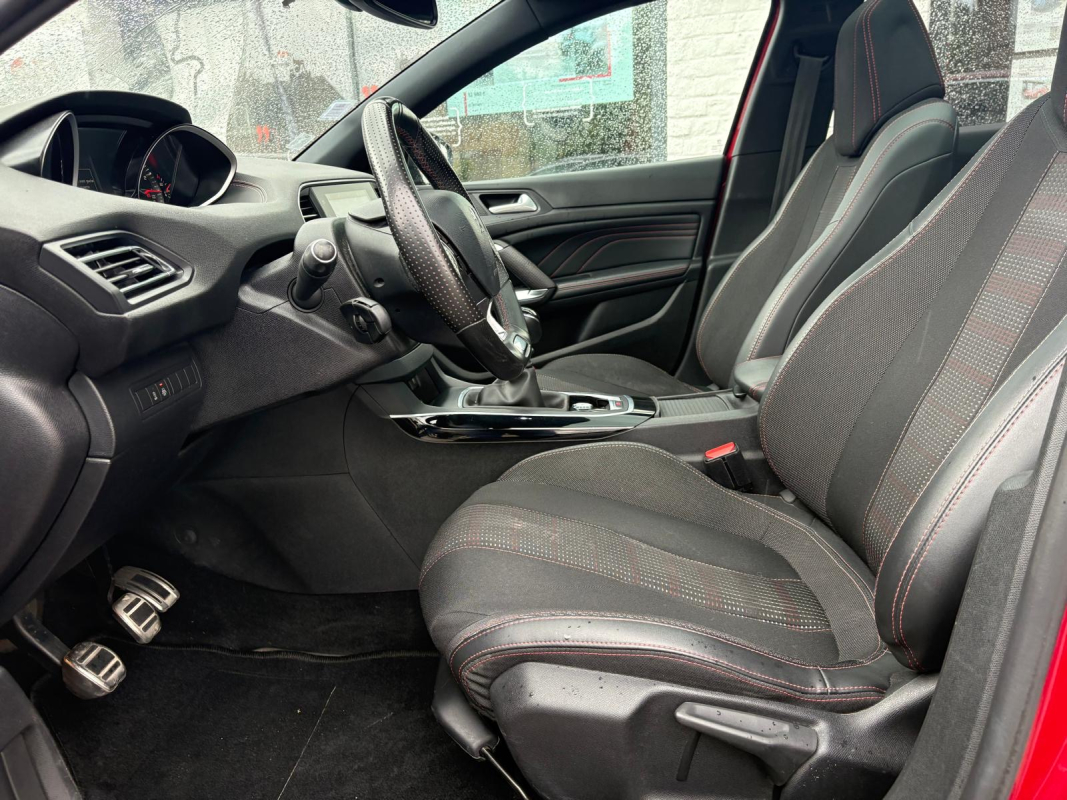 Peugeot 308 — 11