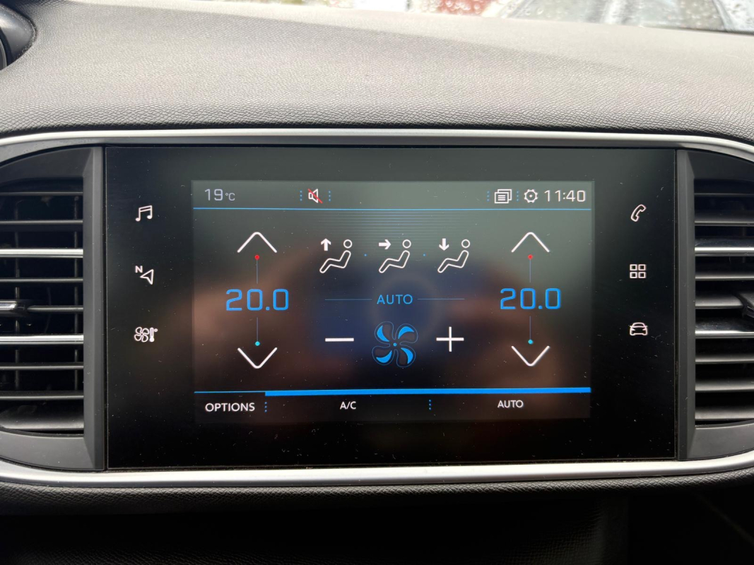 Peugeot 308 — 21