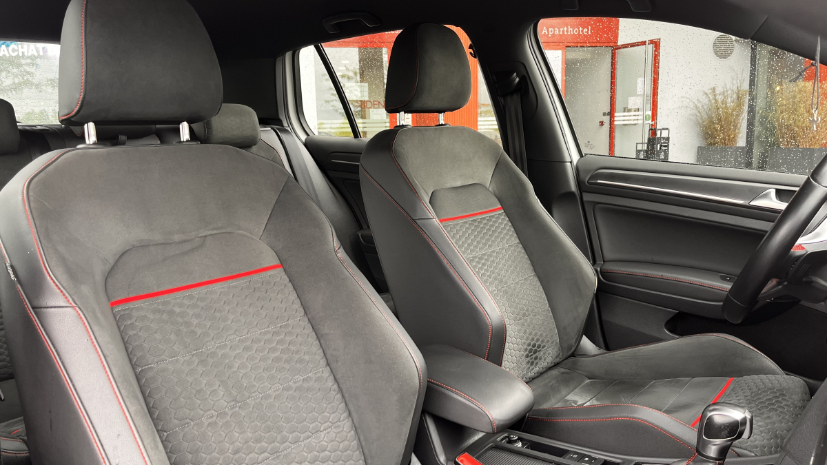 Volkswagen Golf — 13