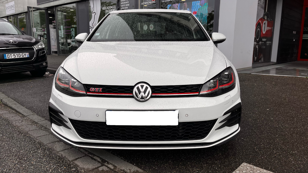 Volkswagen Golf — 4