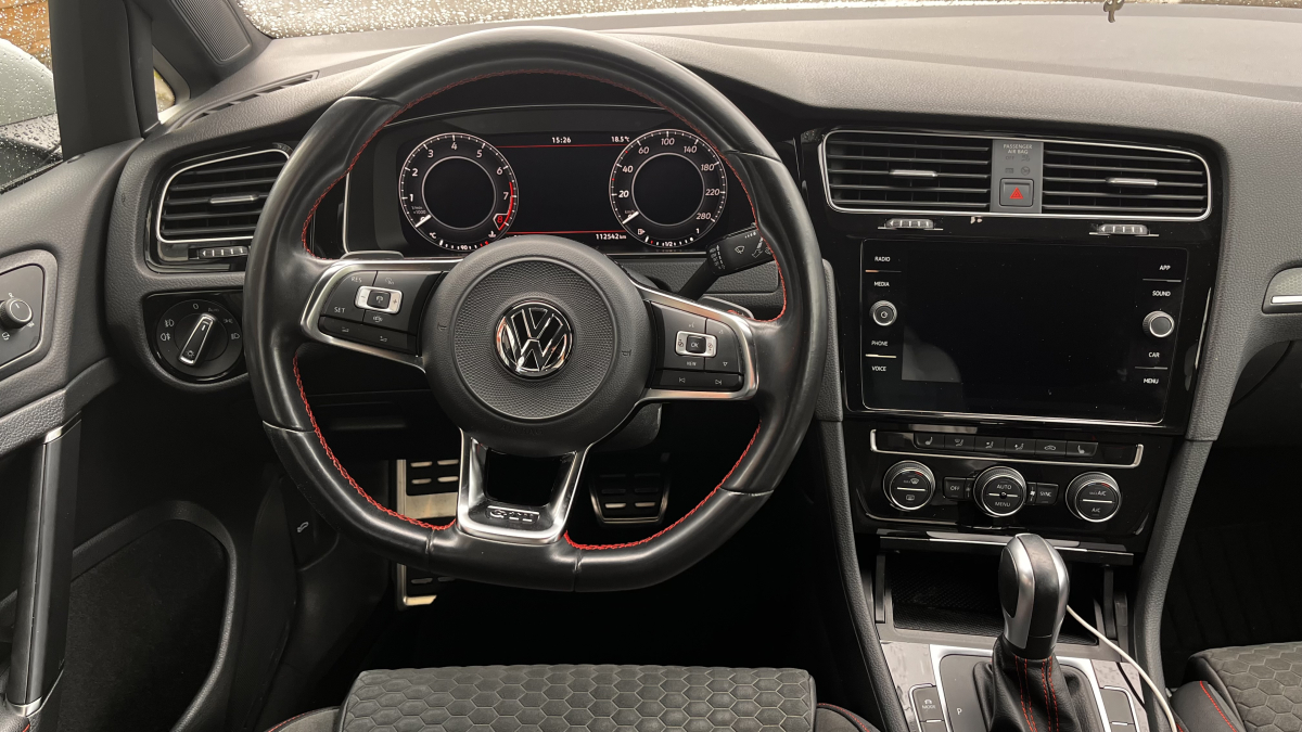 Volkswagen Golf — 22