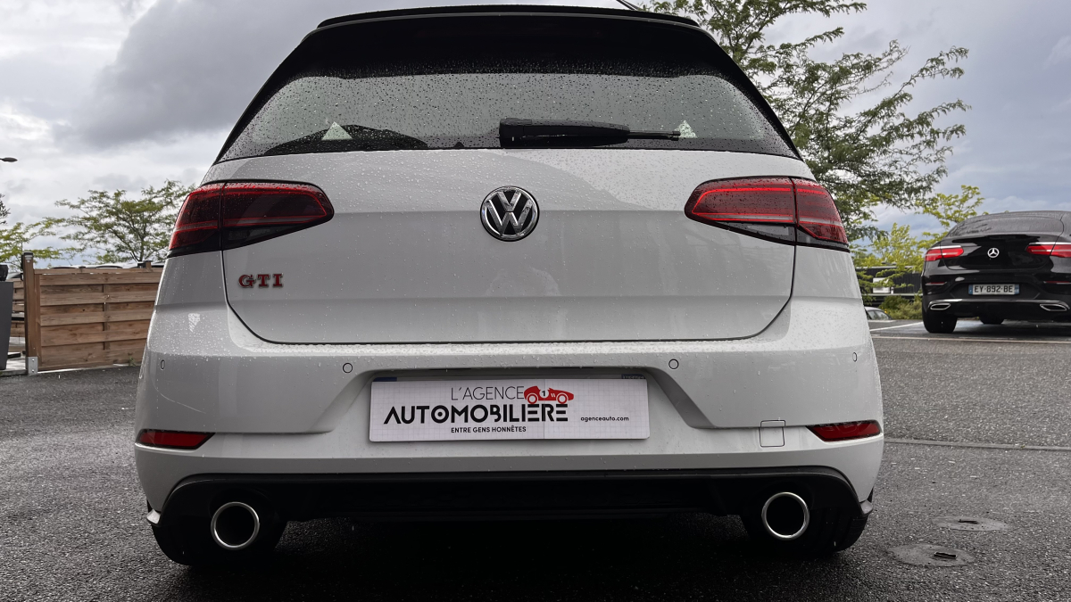 Volkswagen Golf — 9