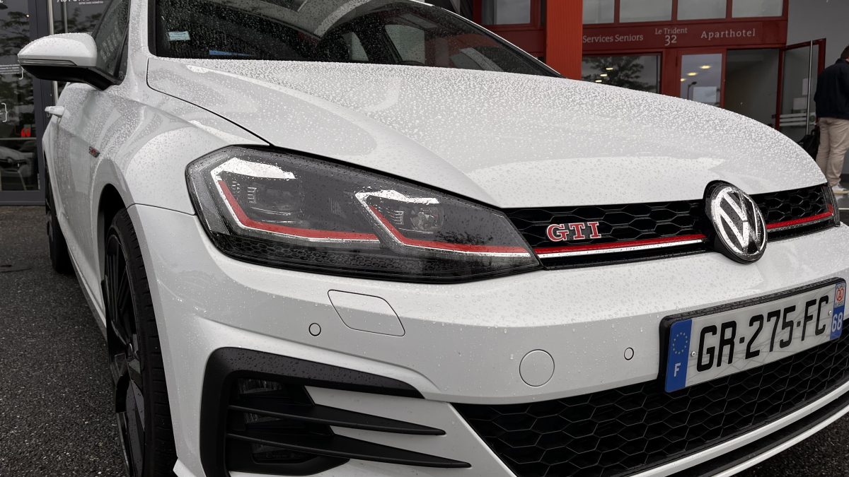 Volkswagen Golf — 30