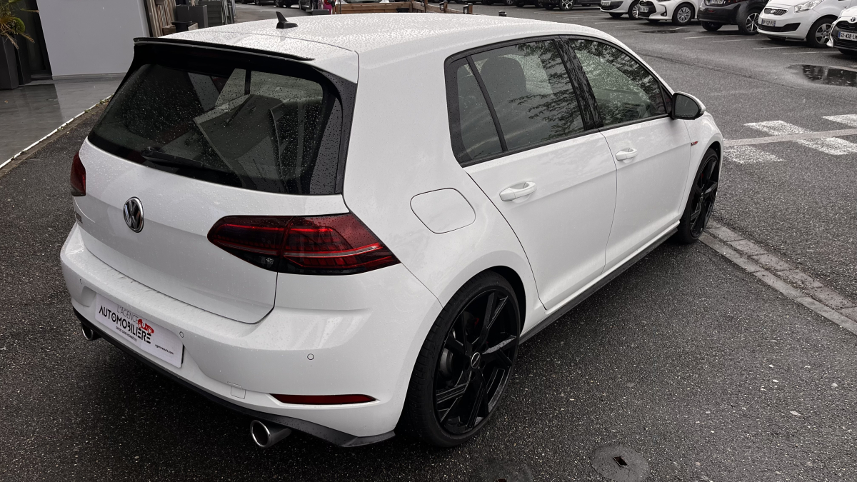 Volkswagen Golf — 10