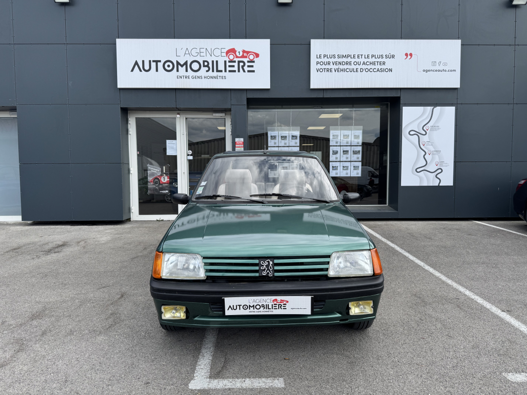 Peugeot 205 — 3