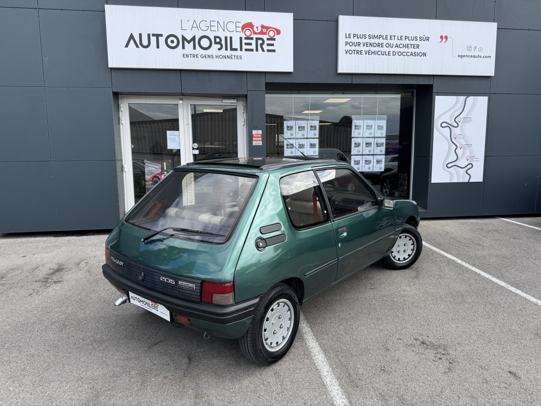 Peugeot 205 — 2