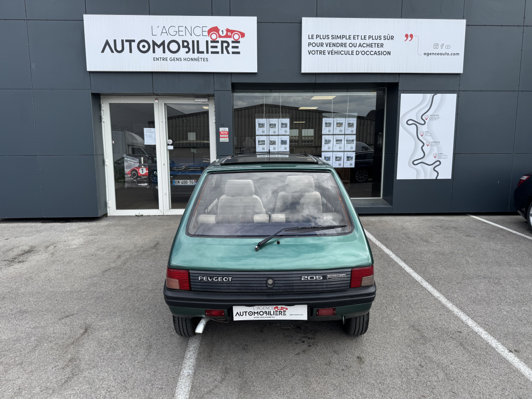 Peugeot 205 — 5