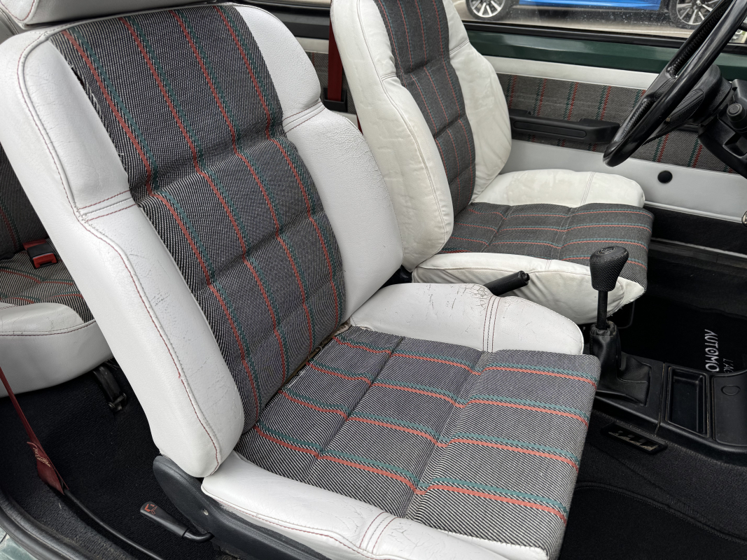Peugeot 205 — 17